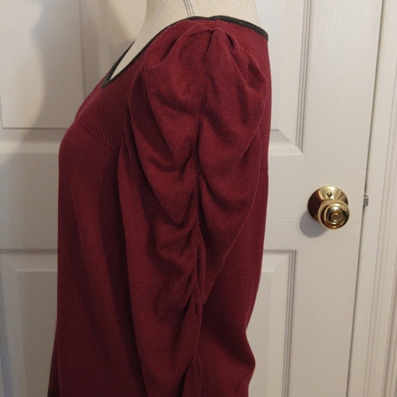 Sweater - Picture 3 of 5